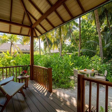 Deluxe Garden Villa Deck