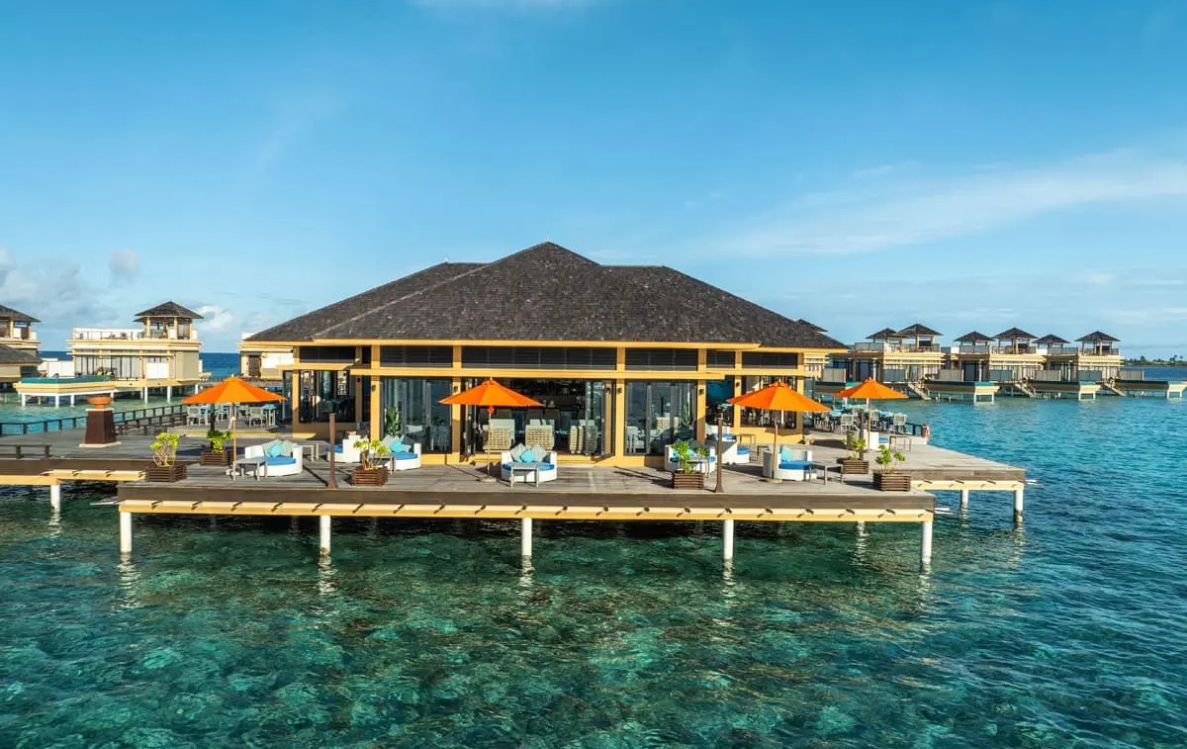 Azzurro Restaurant and Bar