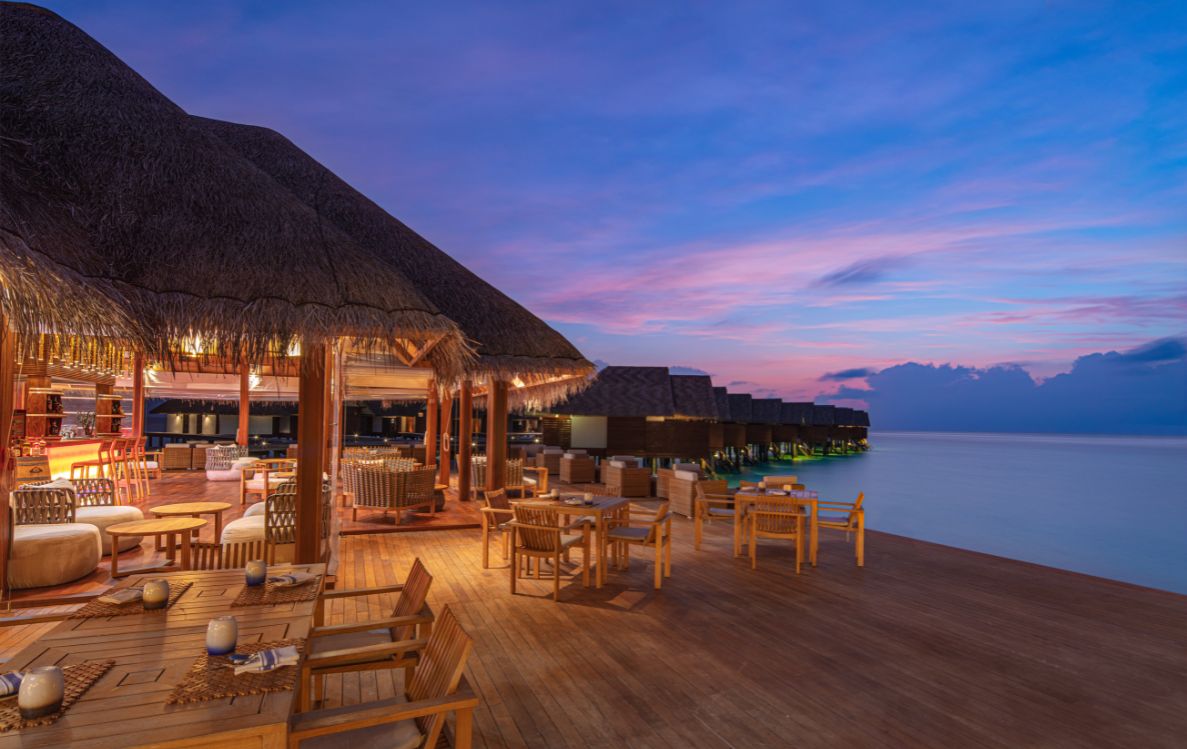 Ralu Overwater Lounge Bar