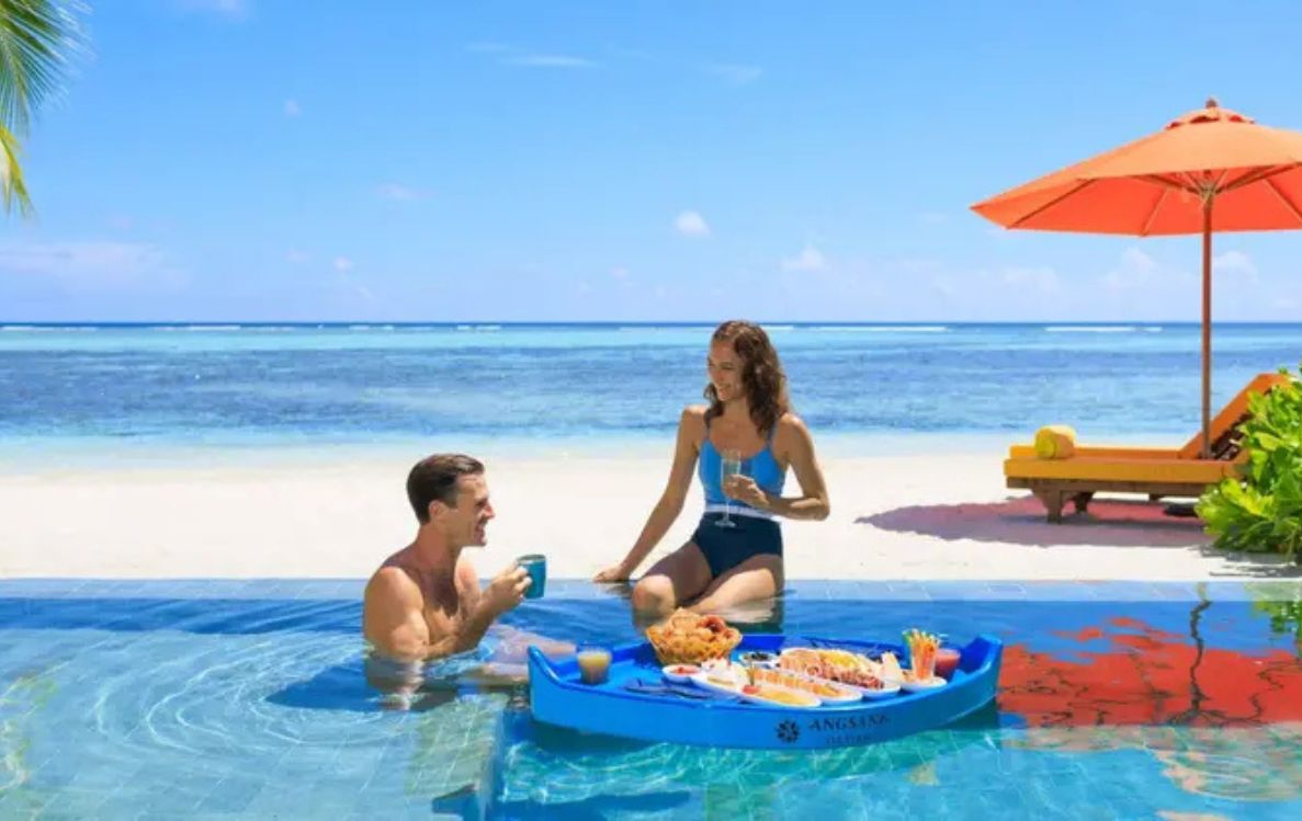 Floating Breakfast