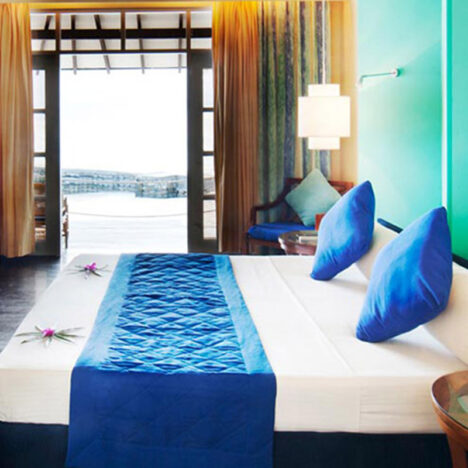 selectmeedhupparu-beach-room-bed1