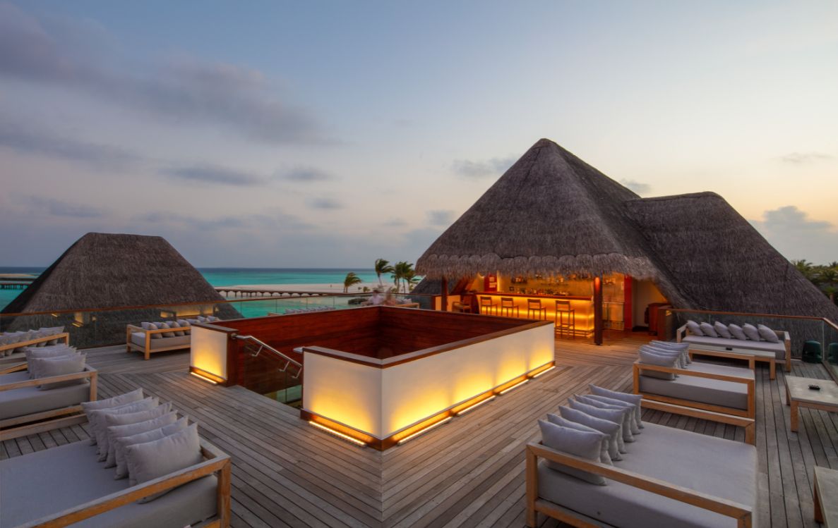 Sky Bar – Overwater Bar