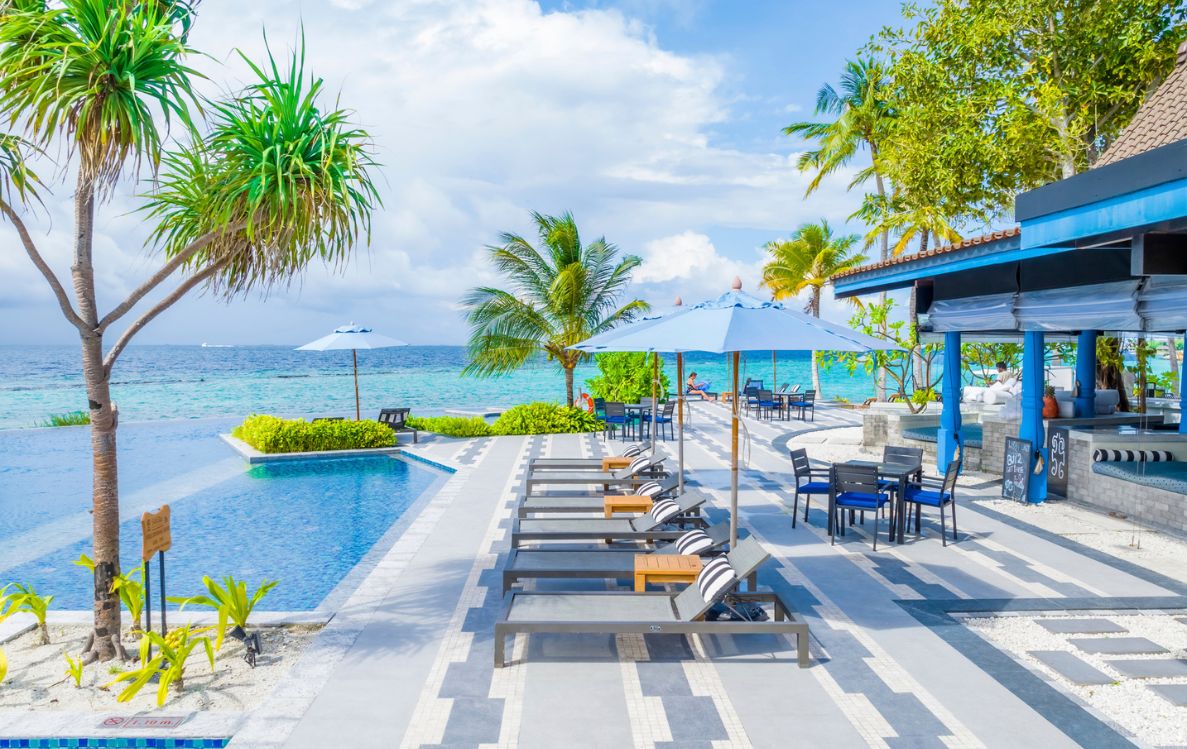 Pool Bar