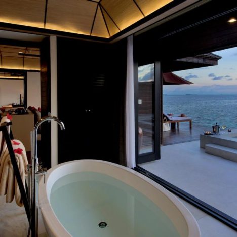 Sunset Water Suite Bathroom