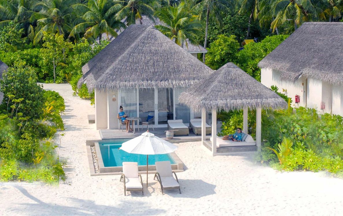 Deluxe Beach Villa with Pool