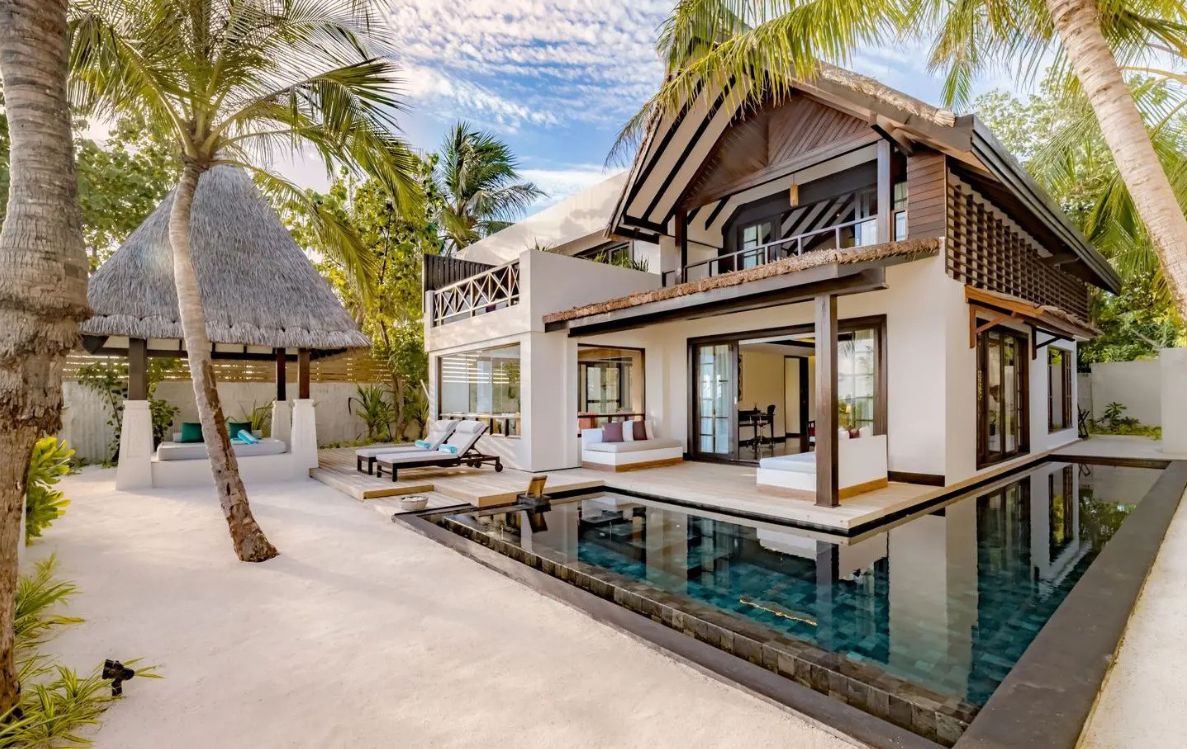 Earth Pool RESERVE 3|BR