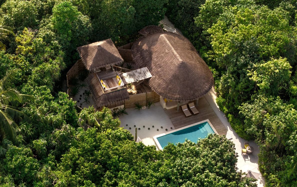 Lagoon Beach Villa with Pool