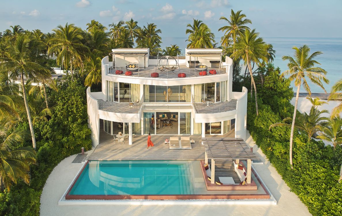 Three Bedroom Olhahali Beach Retreat with Pool