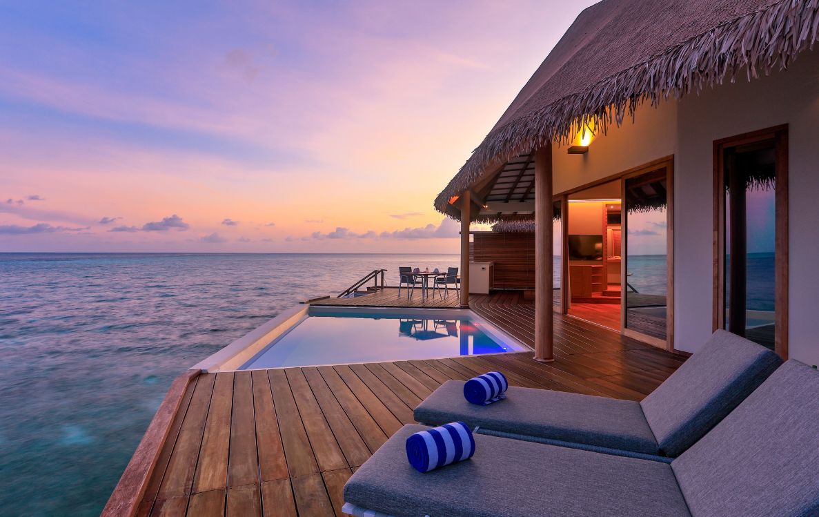 Water Suite with Pool