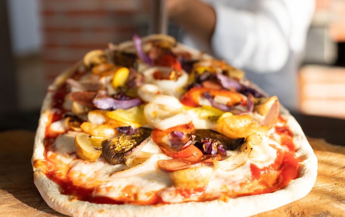 Poolside Pizza