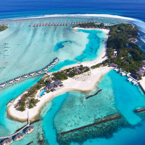 Dhonveli_Aerial_Exterior_Maldives Aerial view 1_1090X610