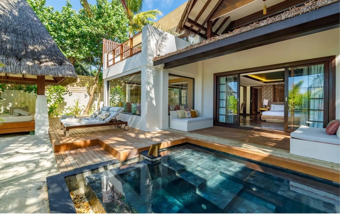 Earth Pool RESERVE 2|BR