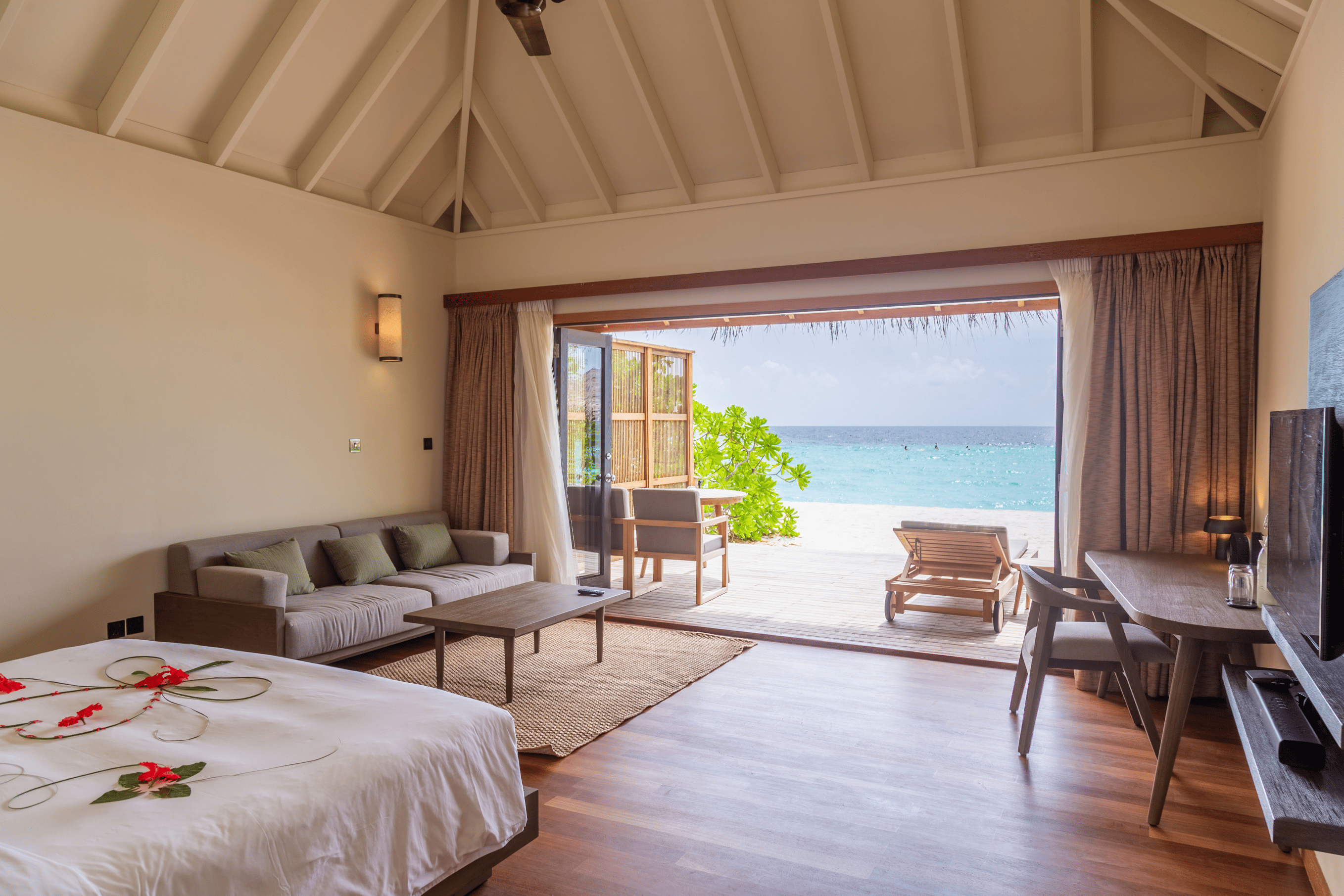Jacuzzi Beach Villa